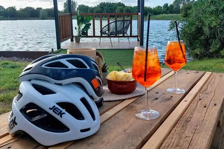 Hidden Pisa Bike Tour along the Aqueduct to Calci 6 smile and ride val graziosa